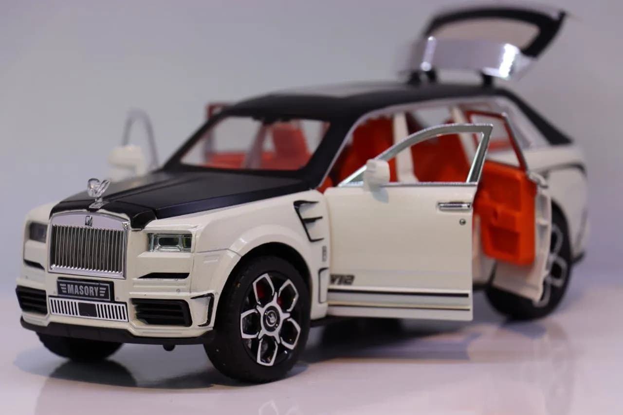 ماشین فلزی رولز رویس کالینان Mansory سفید مشکی مدل 1802 — تصویر ۲