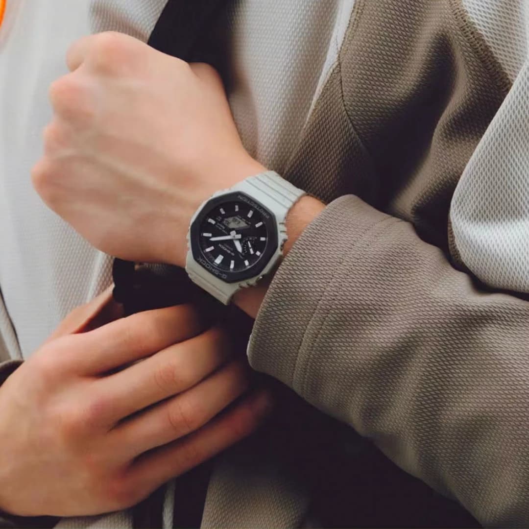 ساعت G-SHOCK مدل GA-B2100LUU-5A — تصویر ۴