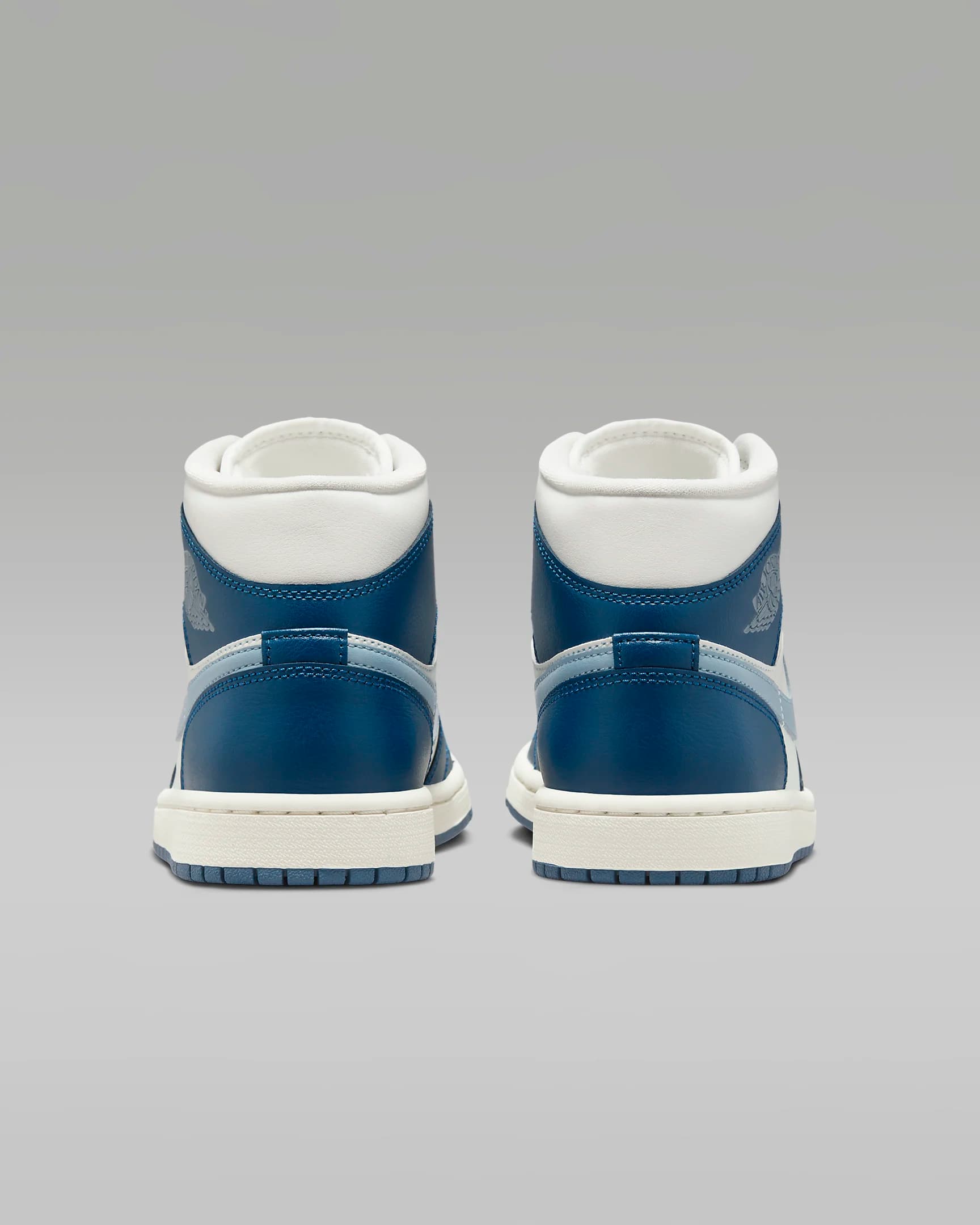 کفش زنانه نایک اورجینال-سفیدوسبز NikeAir Jordan 1 Mid — تصویر ۶