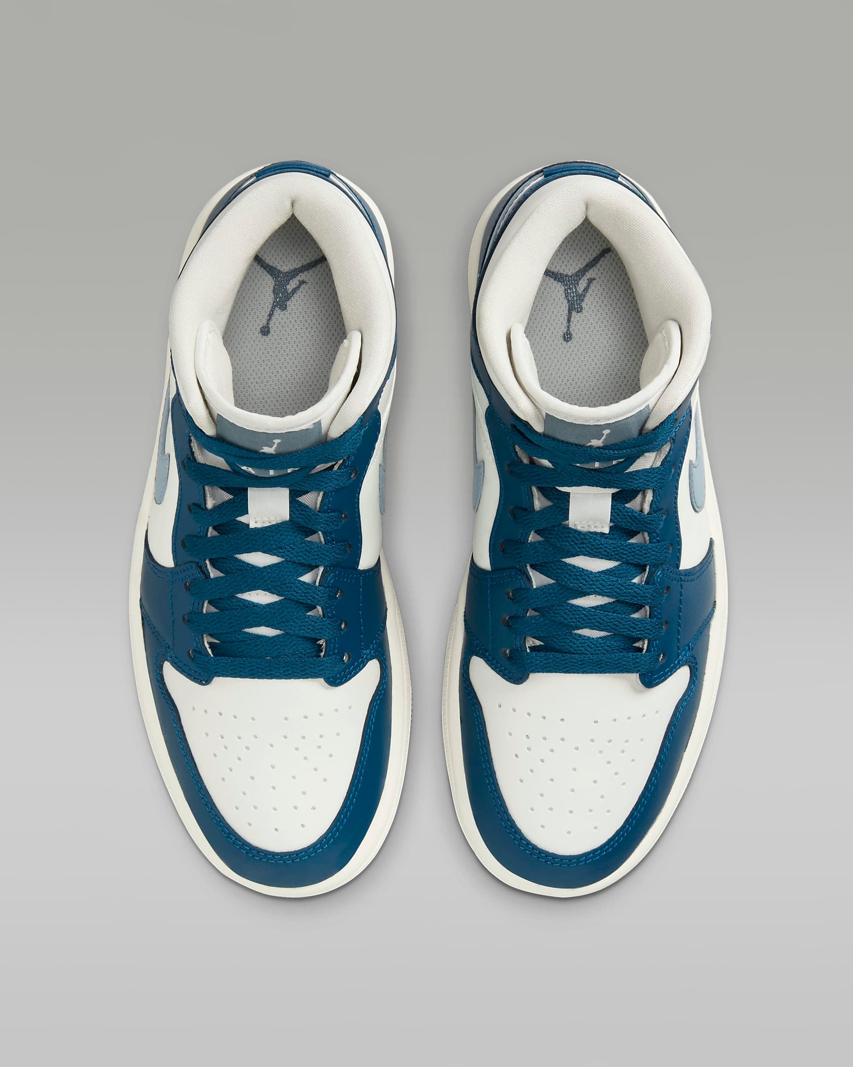 کفش زنانه نایک اورجینال-سفیدوسبز NikeAir Jordan 1 Mid — تصویر ۵