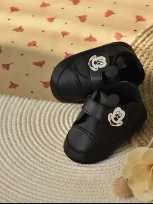 پاپوش چسبی میکی