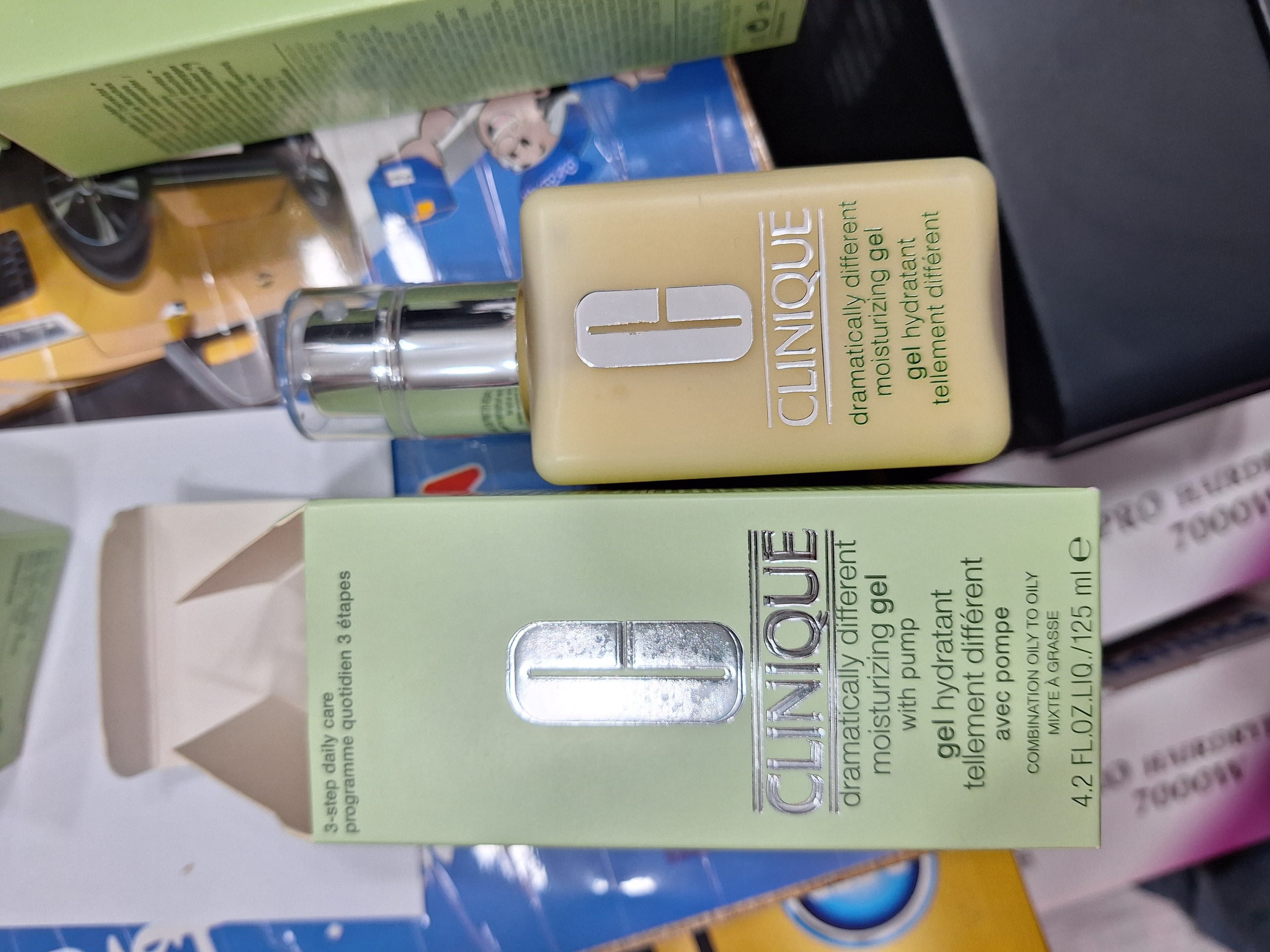 کرم ضد آفتاب SPF40 کلینیک — تصویر ۳