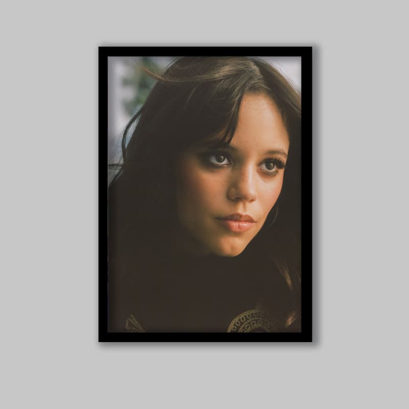تابلو مدل جنا اورتگا Jenna Ortega کد LA-G10770-2