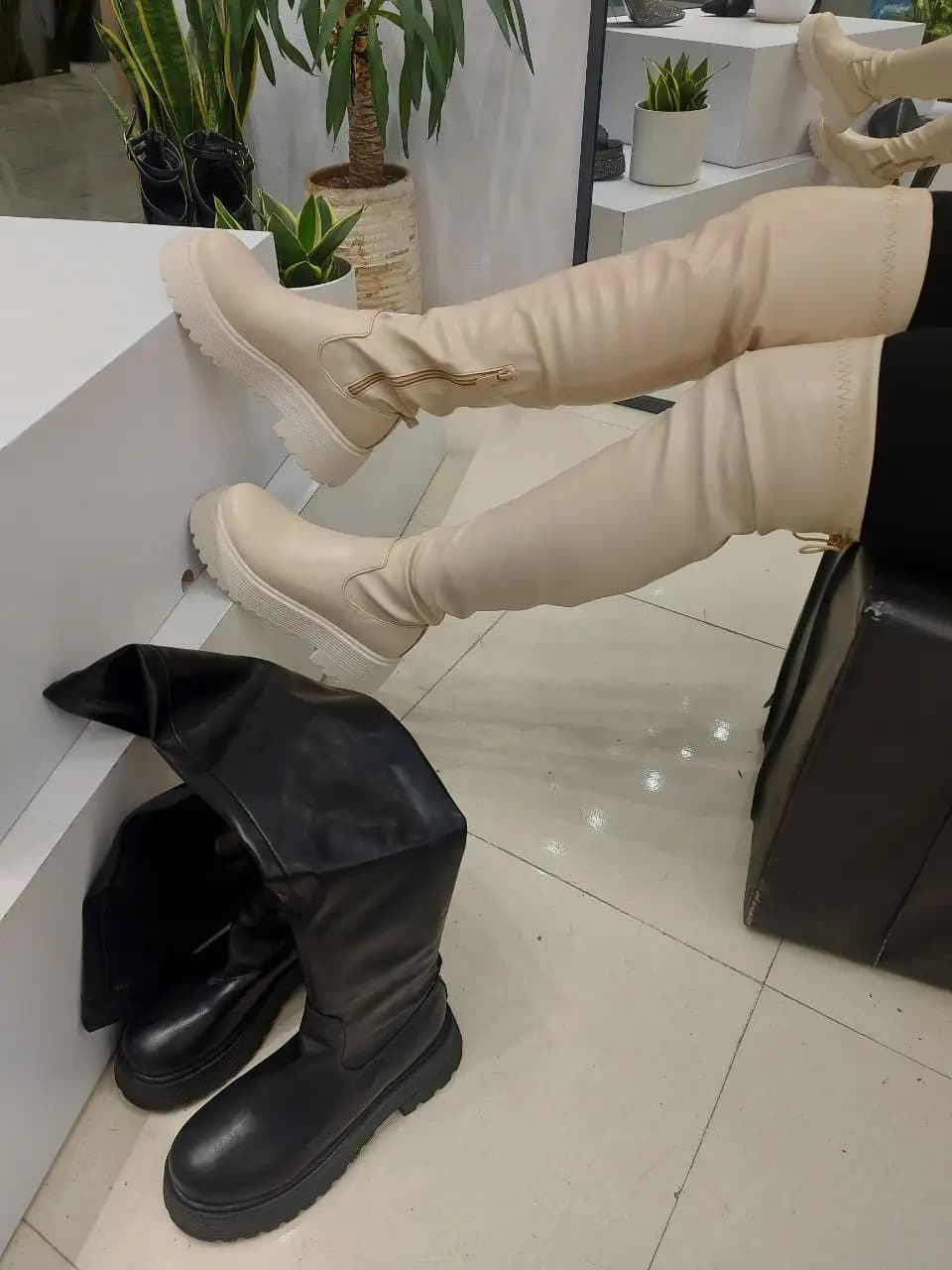 بوت استرج بالا زانو کد 4945 (مشکی) — تصویر ۲