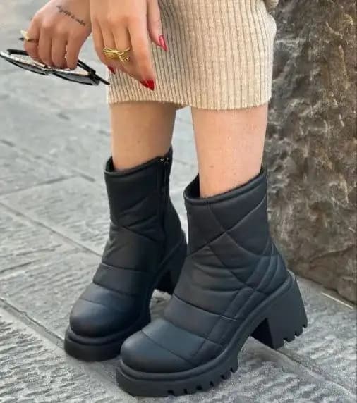 بوت کاپشنی اسپرت کد 4941 (مشکی)