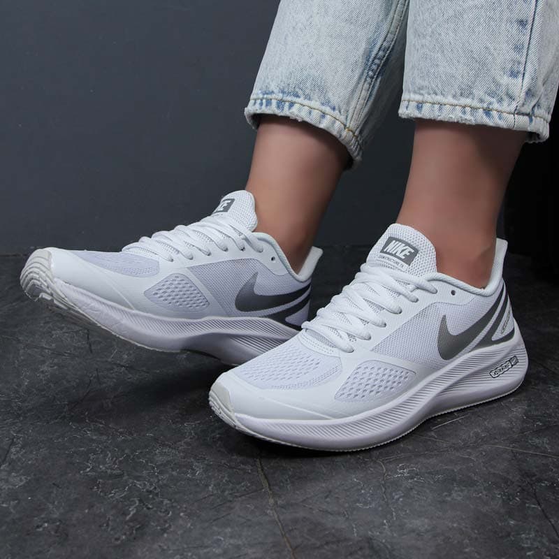 کتونی مردانه زنانه مدل نایک ایر زوم گاید nike air zoom guide رانینگ رنگ سفید کد 26200