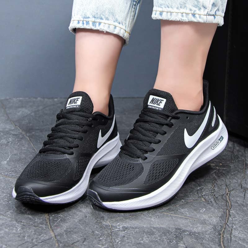 کتونی مردانه زنانه مدل نایک ایر زوم گاید nike air zoom guide رانینگ رنگ مشکی سفید کد 26100
