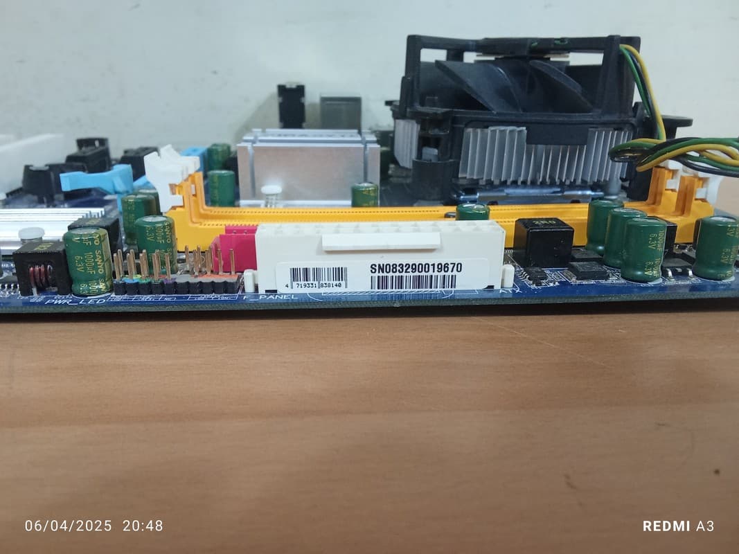 باندل مادربرد گیگابایت مدلGA-P31-S3G،استوک(DDR2) — تصویر ۷