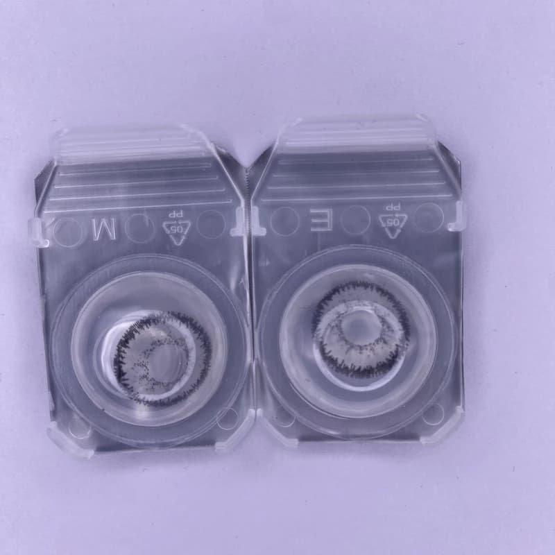 لنز رنگی چشم نیو ویژن پرو رنگ طوسی فیلی دور دار (NEW VISION-PRO) مدل آمبرگری2 (Amber Gray2) — تصویر ۳