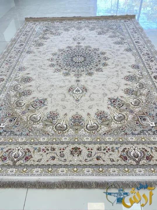 فرش کلاسیک کرم 1500 شانه طرح روژان