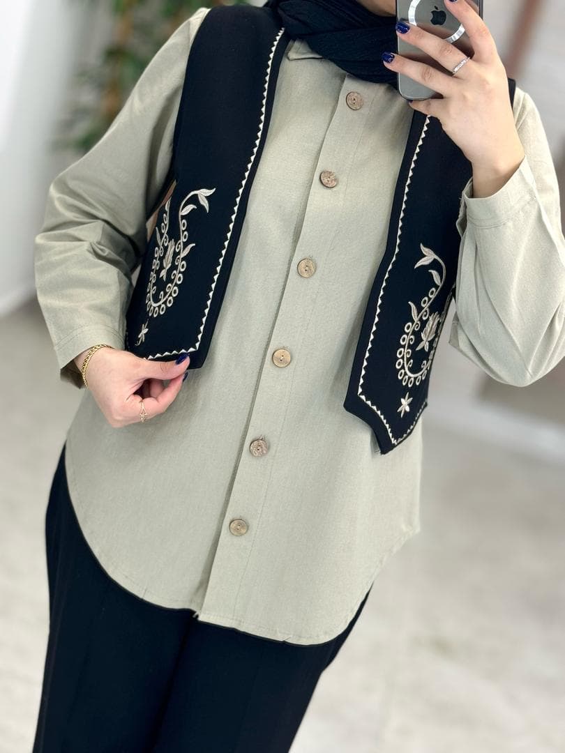 ست سه تیکه تارا کرم خاکی مشکی — تصویر ۳