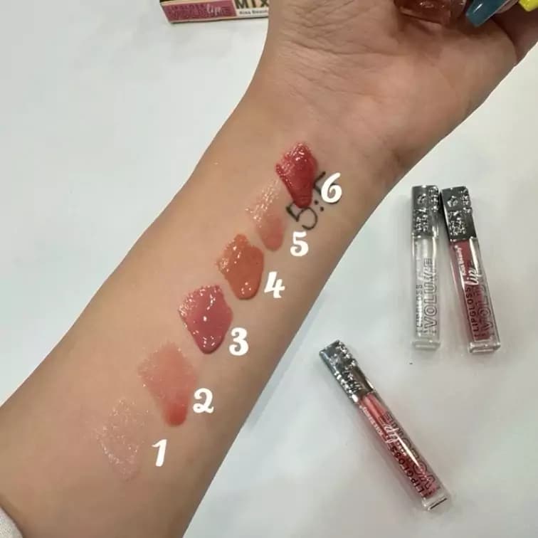 لیپ گلاس حجم دهنده لب مدل volume max lip کیس بیوتی — تصویر ۳