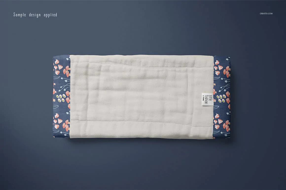 موکاپ پیشبند آروغ گیر نوزاد — تصویر ۳