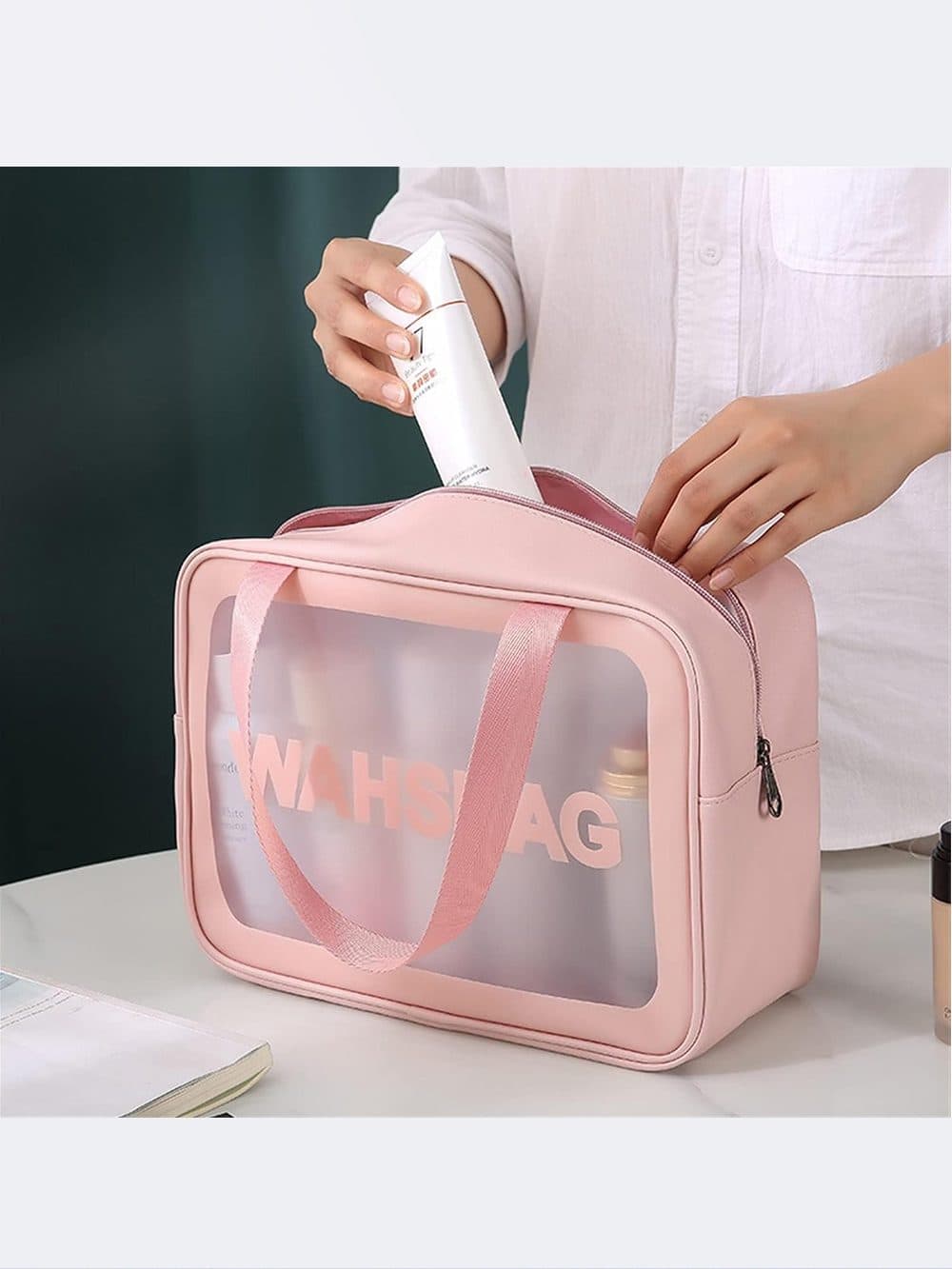 کیف استخر فانتزی سایز بزرگ زنانه و دخترانه واش بگ ( wash bag ) شفاف صورتی رنگ — تصویر ۵