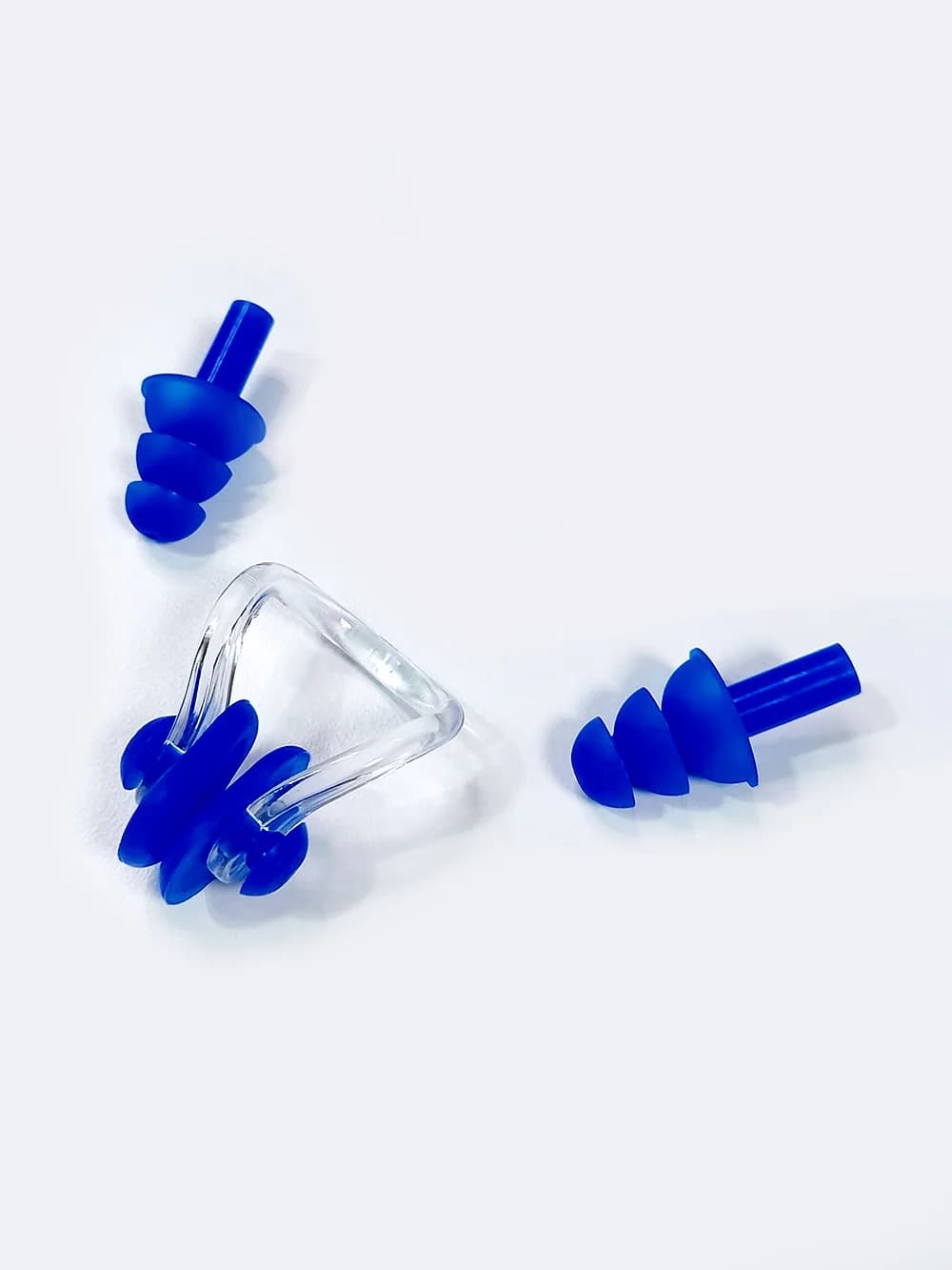 دماغ گیر و گوش گیر شنا آبی رنگ با قاب مشکی برند اسپیدو ( Speedo ) سیلیکونی — تصویر ۲