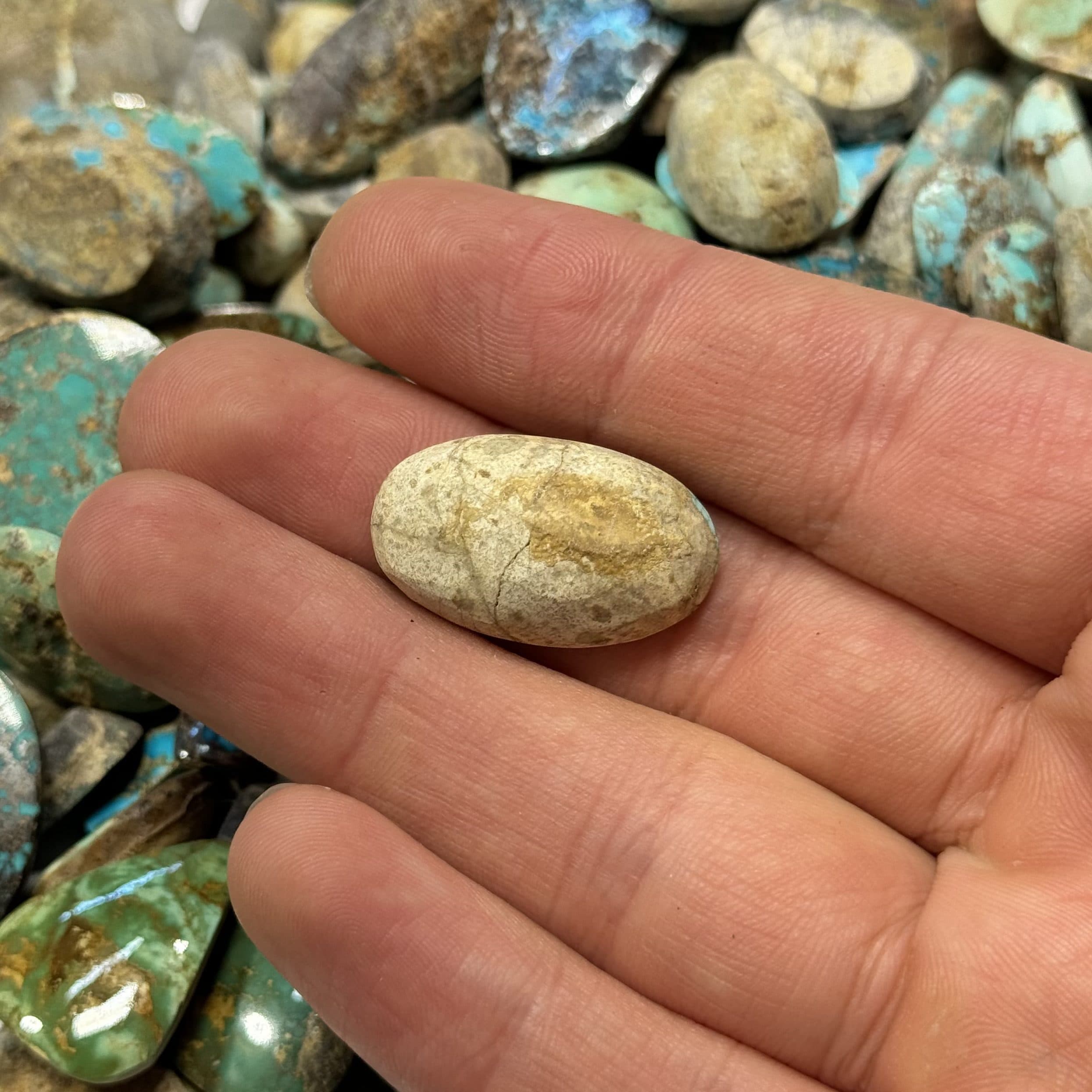 سنگ فیروزه خوشرنگ نیشابور کد60 — تصویر ۲