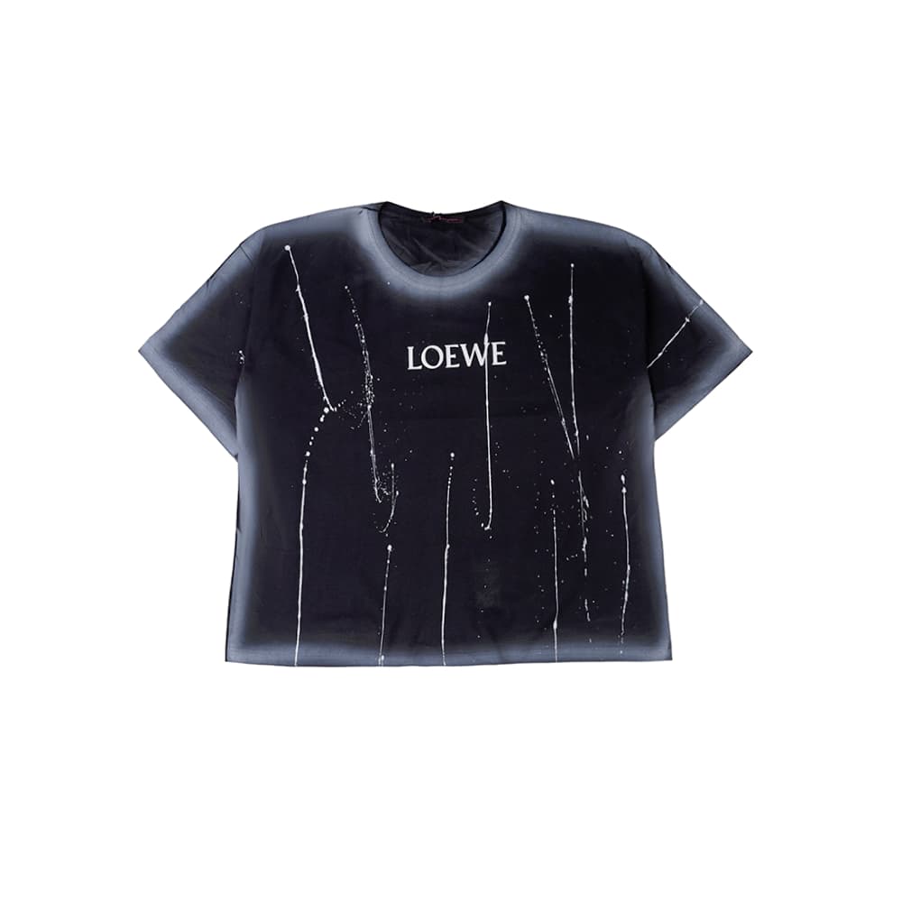 تیشرت کراپ زنانه باکسی طرح سایه دار جلو نوشته loewe