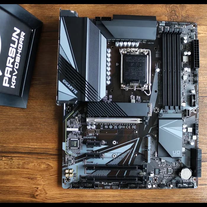 مادربرد گیگابایت GIGABYTE Z690 UD DDR5 — تصویر ۲
