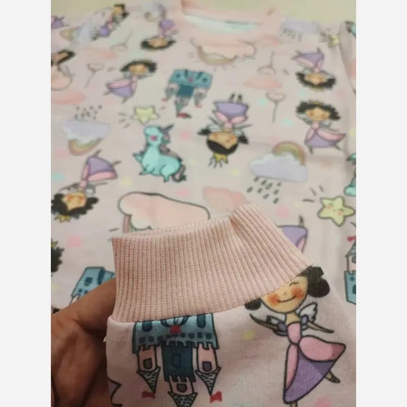 ست بلوز و شلوار راحتی دخترانه طرح پرنسس و اسب تک شاخ — تصویر ۹