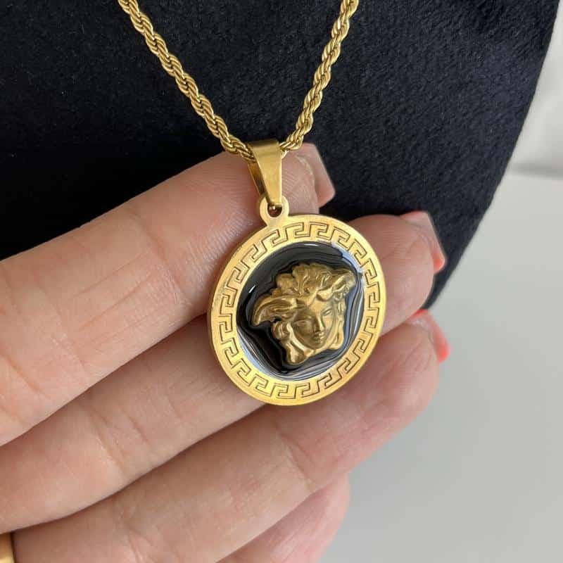 گردنبند ورساچه مشکی سایز متوسط — تصویر ۲
