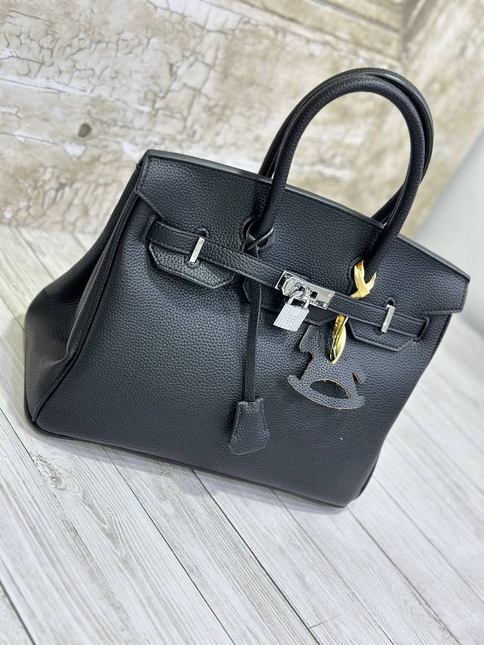 کیف وارداتی برند هرمس HERMES چرم یراق نقره ای سایز 30 سانت — تصویر ۲