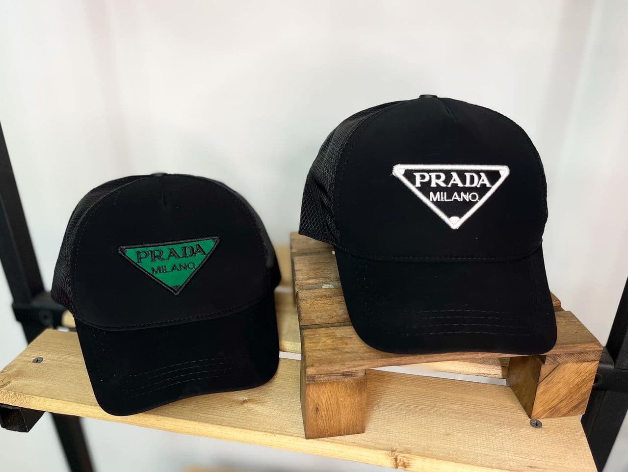 کلاه بیسبالی پرادا