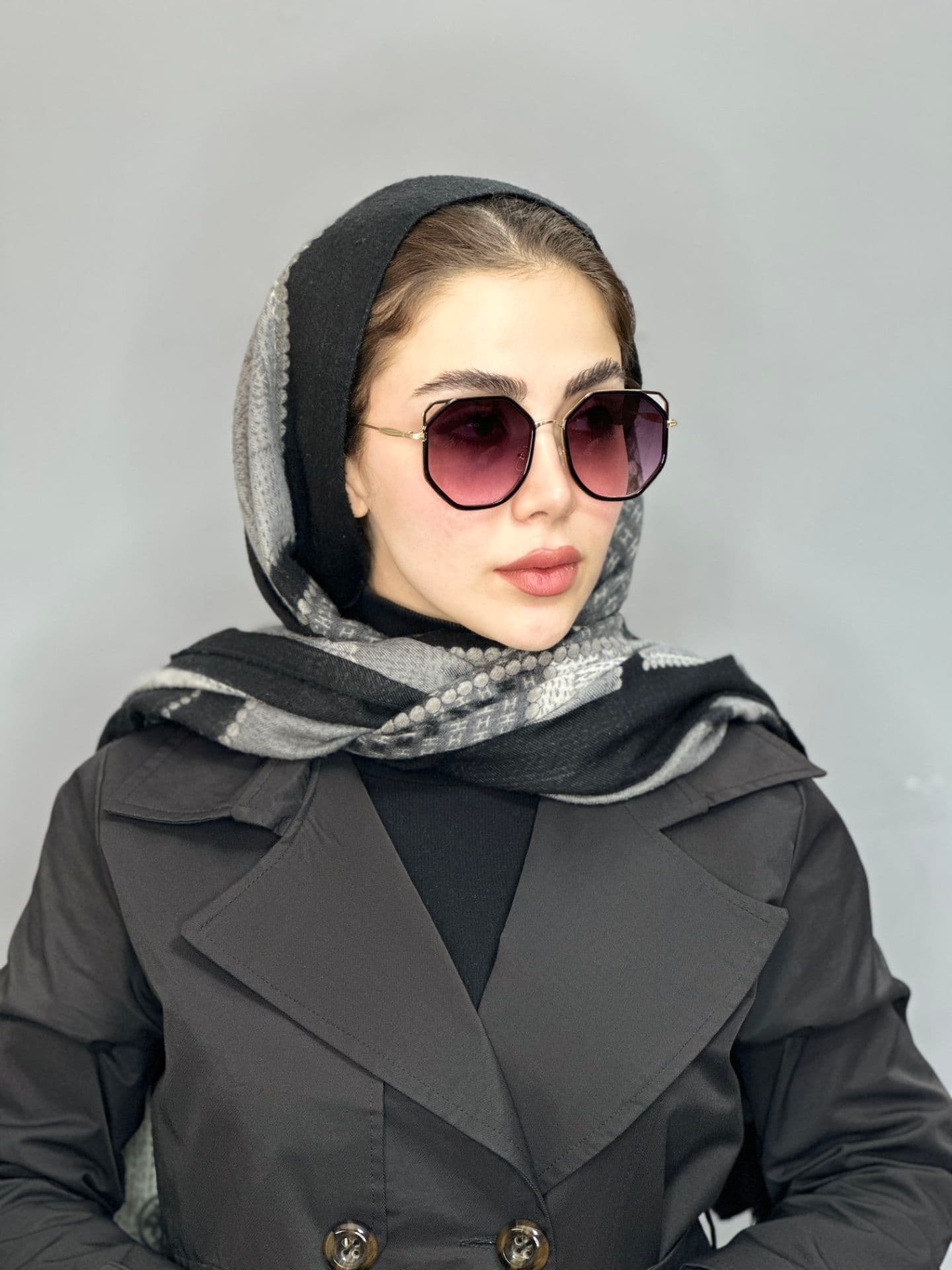عینک آفتابی اورجینال Chanel چنل زنانه چندضلعی ترند یووی ۴۰۰ — تصویر ۳