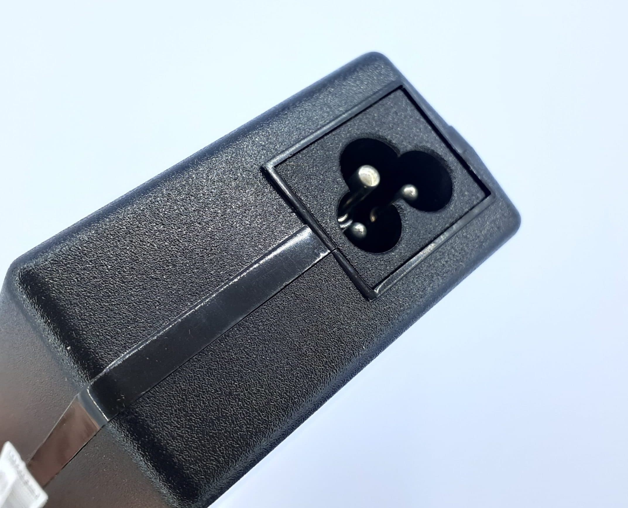 آداپتور لپ تاپ ایسر 19v 4.7A — تصویر ۳