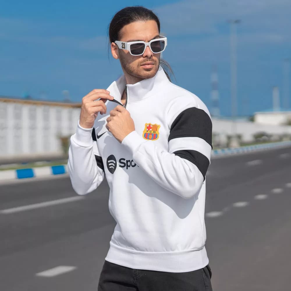 تیشرت نیم زیپ مردانه بارسلونا کد 27812 — تصویر ۳