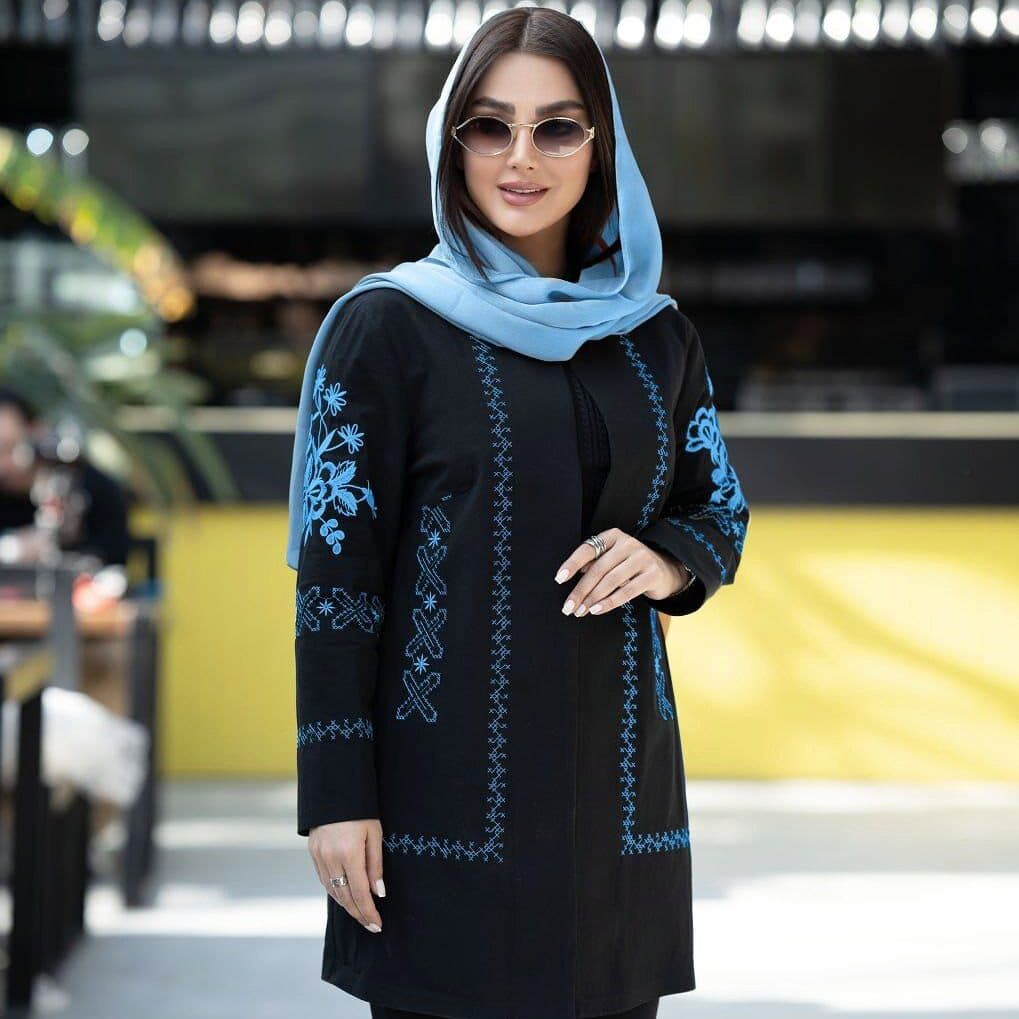 مانتو مجلسی جلوباز زنانه مدل سیونا — تصویر ۲