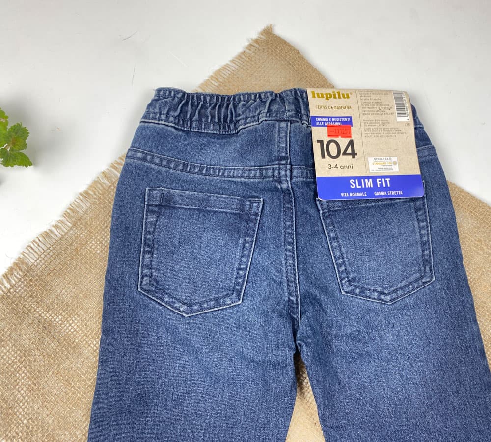شلوار جین slim fit برند lupilu طرح جیب دار کمرکش بدون دکمه بندک صورتی سورمه ای رنگ — تصویر ۶