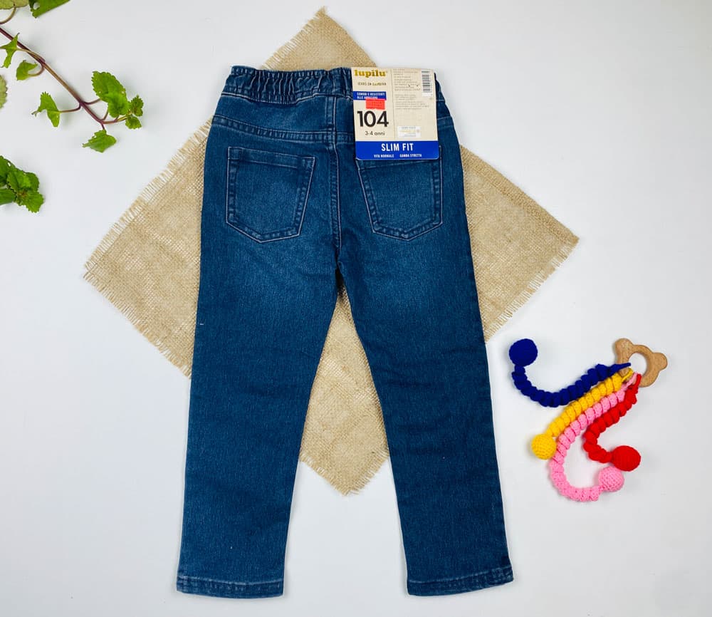 شلوار جین slim fit برند lupilu طرح جیب دار کمرکش بدون دکمه بندک صورتی سورمه ای رنگ — تصویر ۵