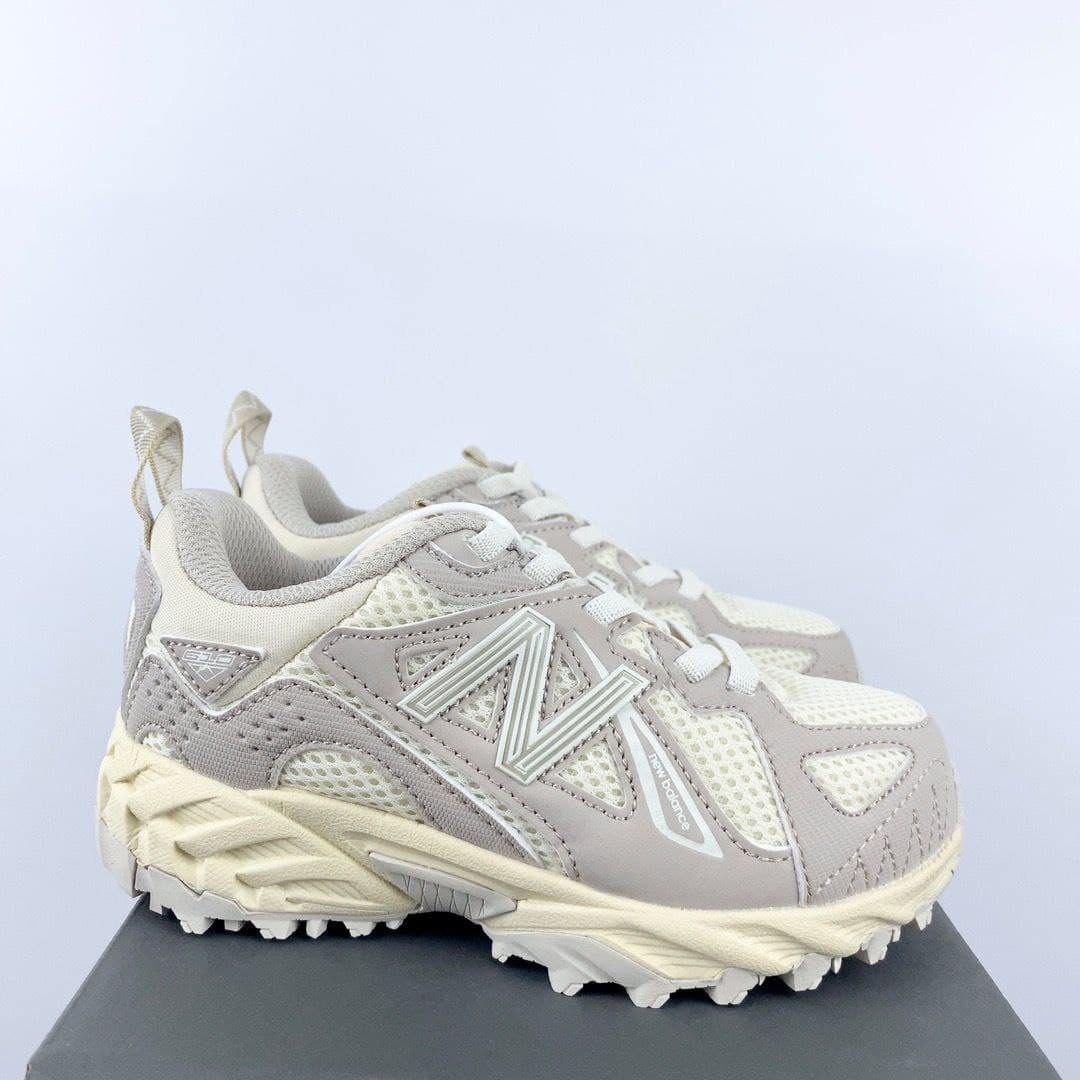 کتونی بچه گانه نیوبالانس ۶۱۰ کرمی New Balance 610