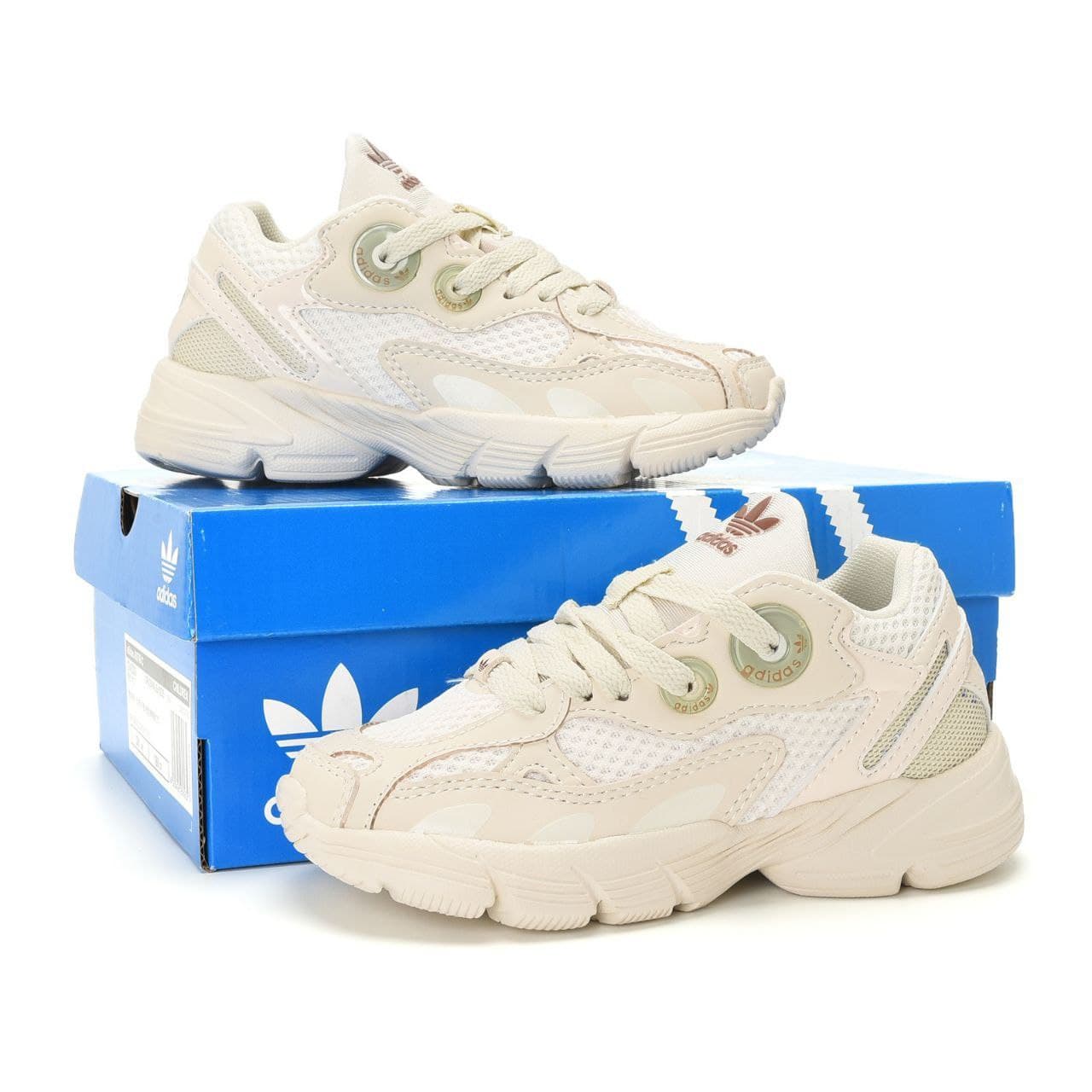 کتونی بچه گانه آدیداس آستر کرمی Adidas Astir
