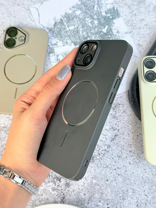 قاب Volt Case طرح مگ سیف گوشی آیفون 17 پرو — تصویر ۶