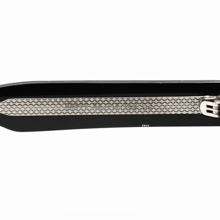 عینک آفتابی مردانه کررا با فریم دو رنگ، مستطیلی شکل و لنز دودی تیره و پلاریزه مدل P58977 — تصویر ۶