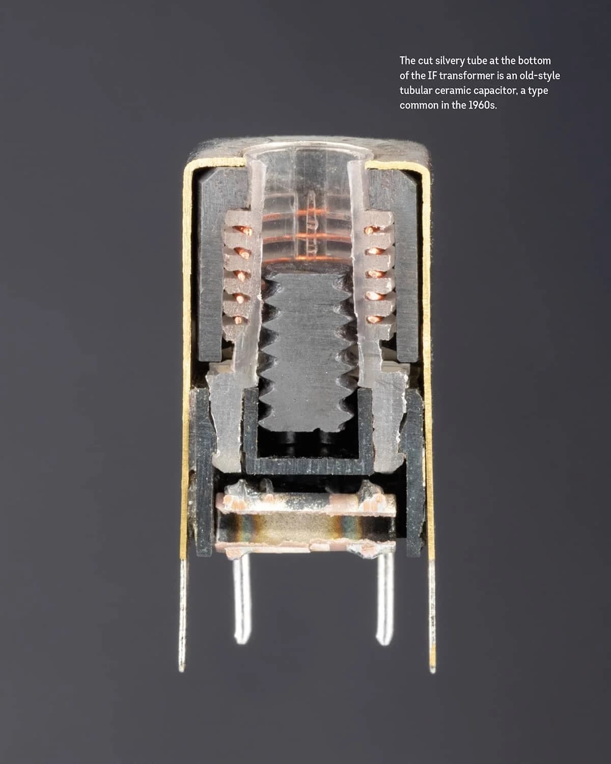 کتاب Open Circuits — تصویر ۳