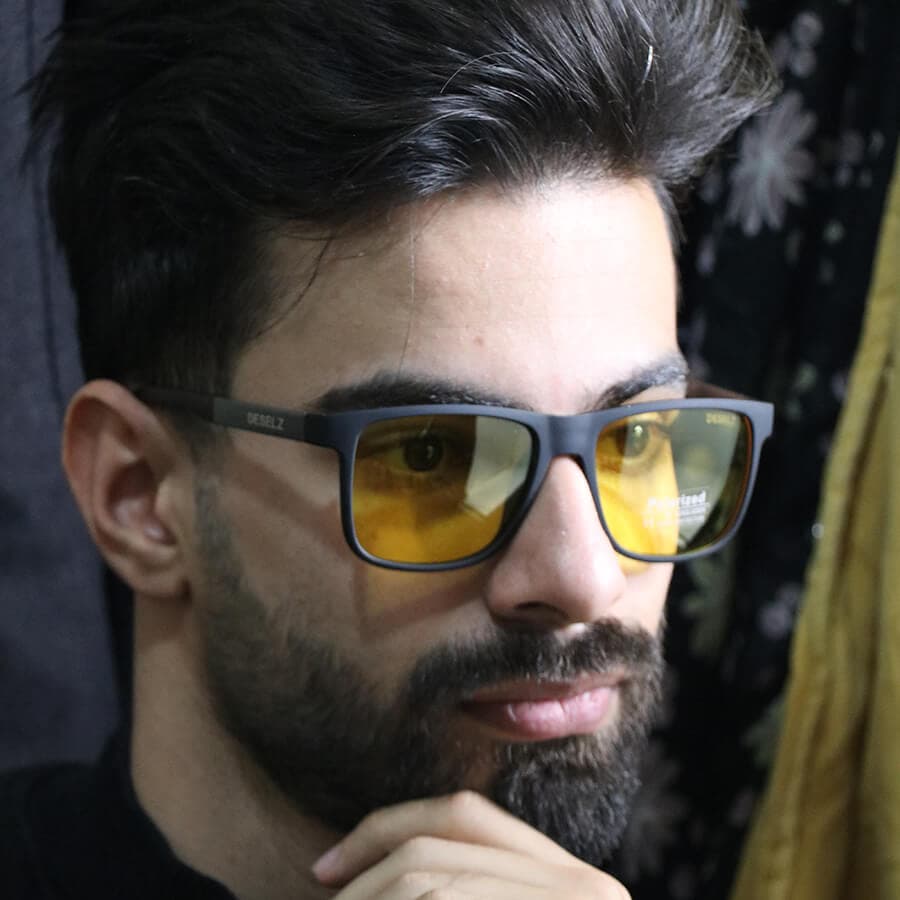 عینک شب دیزل با فریم مربعی، مشکی مات، دسته چوبی، رنگ قهوه‌ای و لنز پلاریزه و زرد رنگ مدل P5310 — تصویر ۸