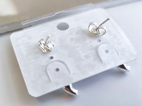 گوشواره پاپیونی نقره ای مینیمال استیل کد 10386 — تصویر ۵