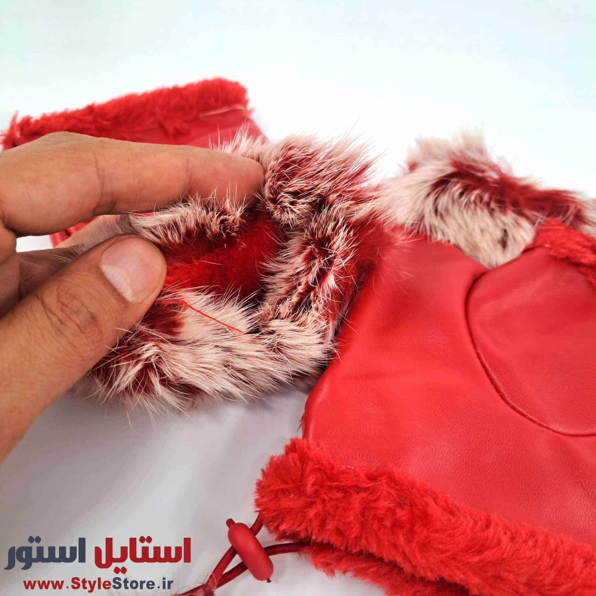 دستکش زنانه مدل نیم انگشتی خز دار کد 1063 رنگ قرمز — تصویر ۴