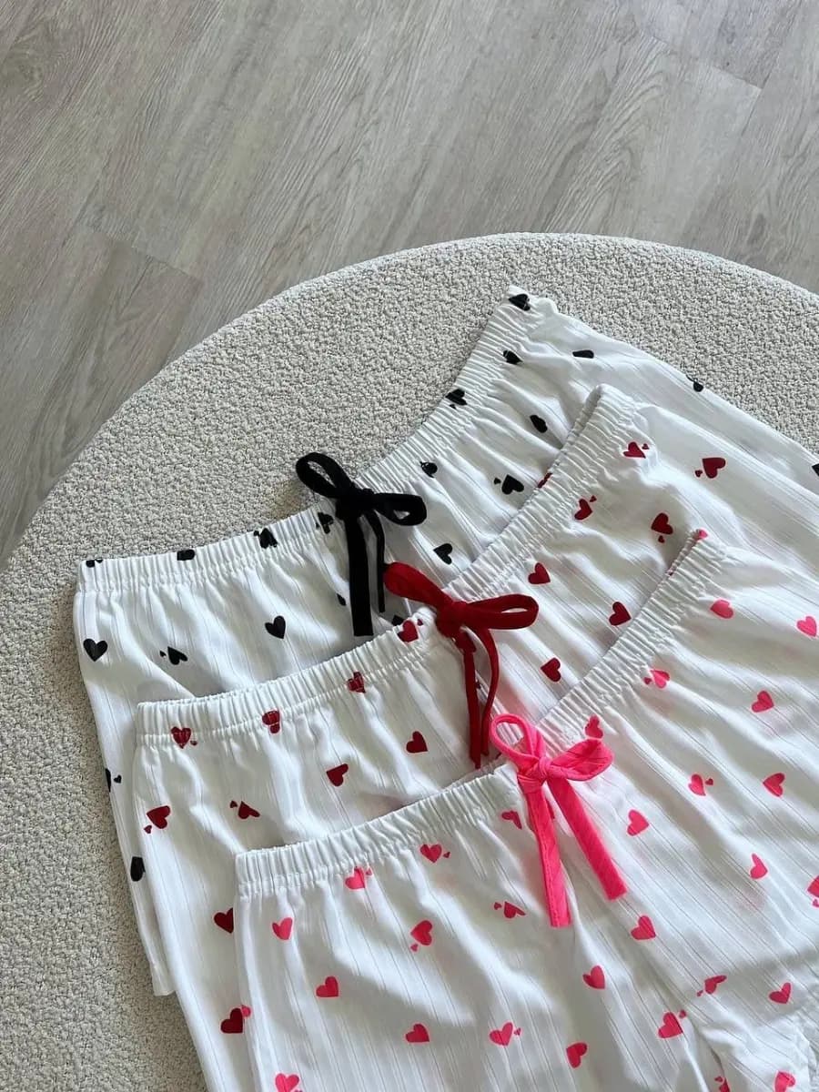 ست لباس راحتی زنانه و دخترانه دو تیکه تاپ و شرتک کد 3606 — تصویر ۲