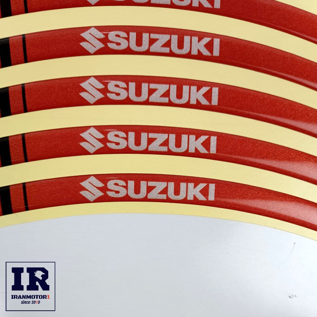 برچسب دور رینگ موتورسیکلت سوزوکی suzuki قرمز — تصویر ۴