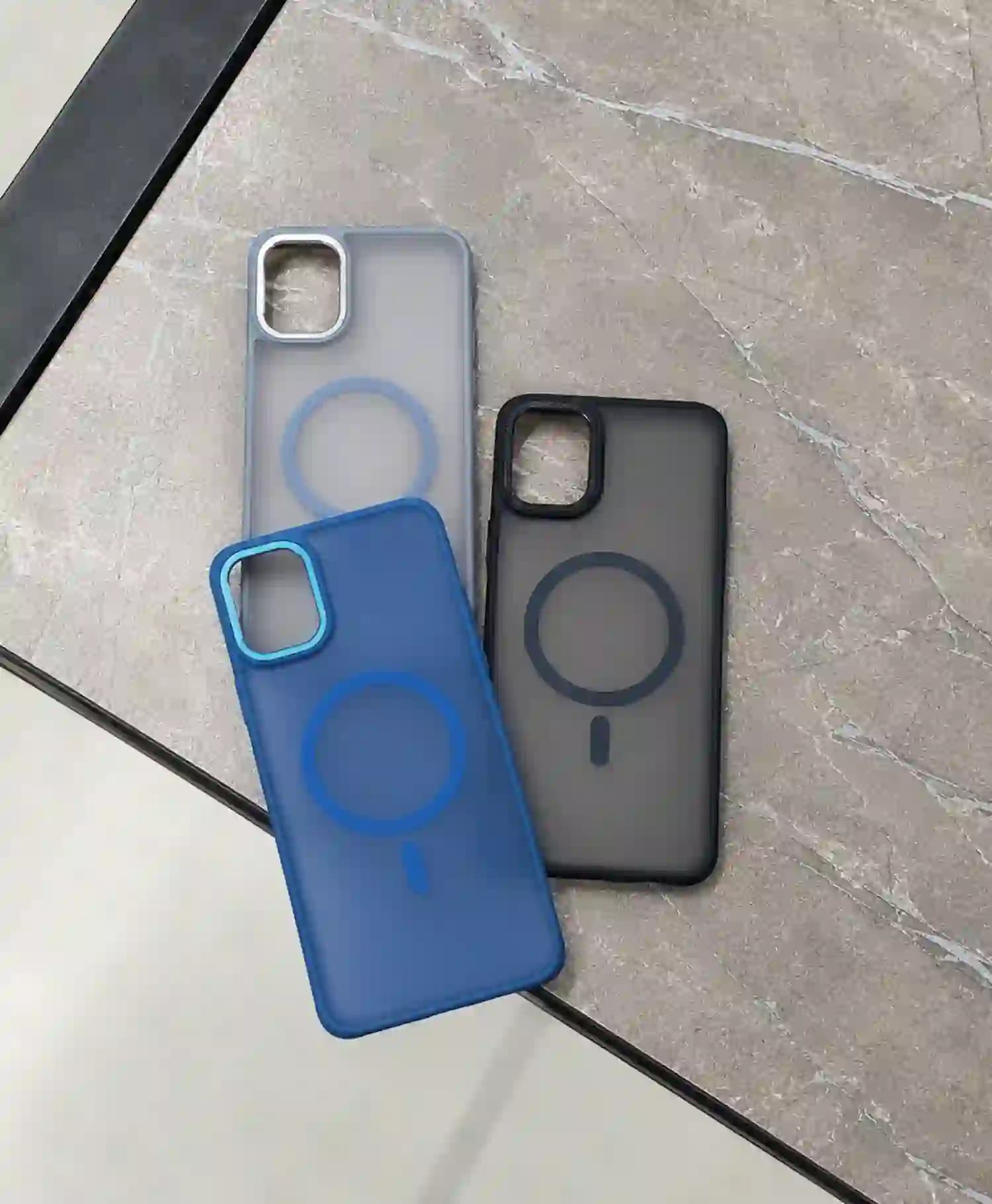 قاب پشت مات مگ سیف دار لنز کربنی مجیک ماسک گوشی Samsung A06 — تصویر ۴