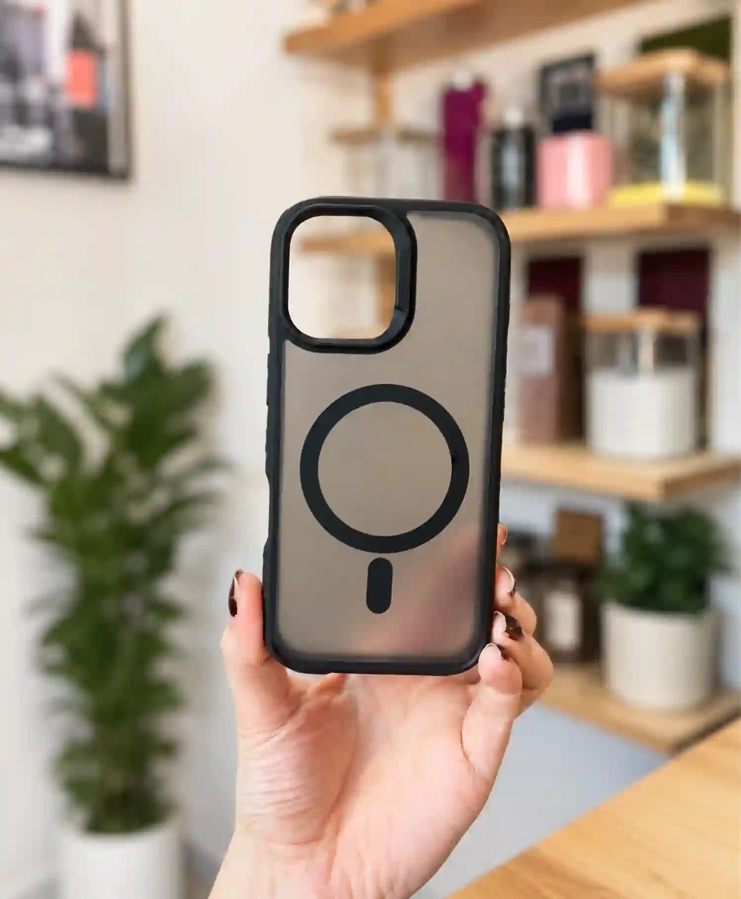 قاب پشت مات مگ سیف دار دور رنگ گوشی موبایل Iphone 17 — تصویر ۴