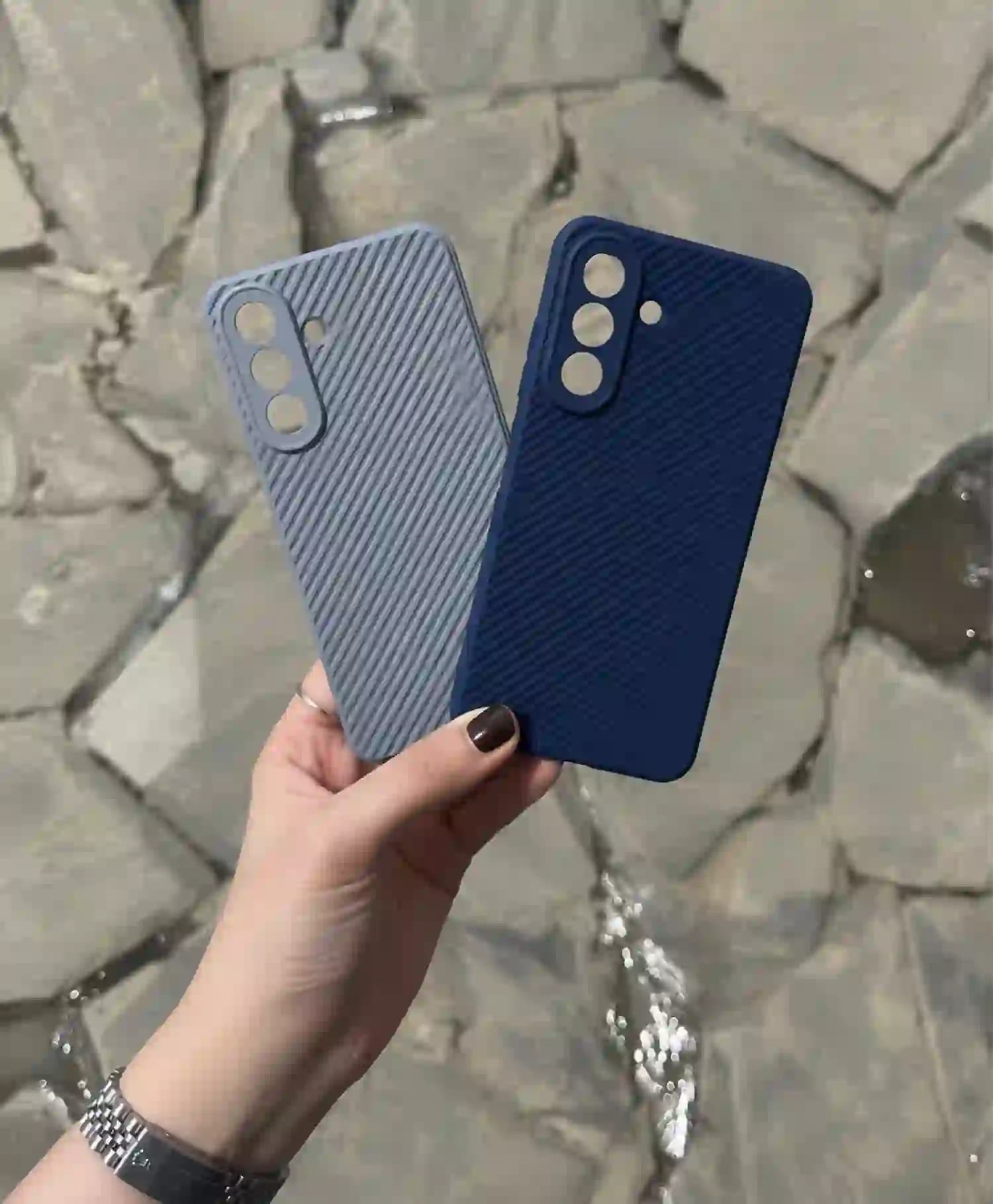 قاب طرح کربنی برجسته گوشی موبایل Samsung A36 — تصویر ۴