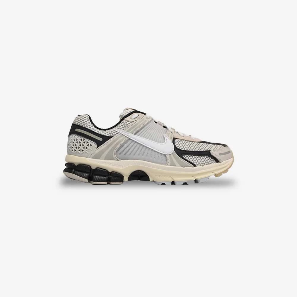 کتونی Nike مدل Zoom Vomero 5 – FN7649-110