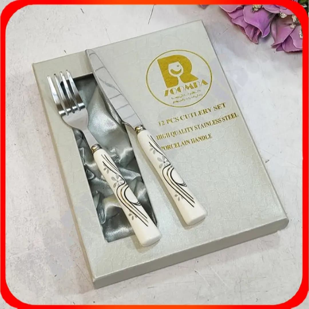 ست کارد و چنگال جعبه‌ای طرح خطی مشکی طلایی زومبا مدل 5-29419