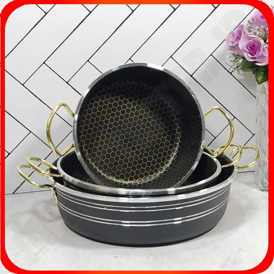 سرویس 3 تابه دو دسته مشکی زنبوری دسته طلایی زومبا