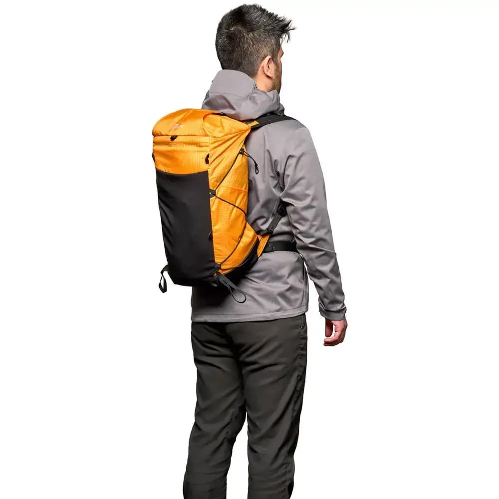کوله پشتی لوپرو Lowepro RunAbout BP 18L Collapsible Backpack — تصویر ۵