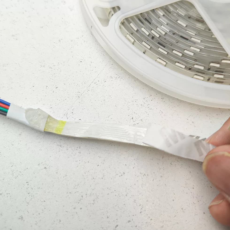 ریسه ال ای دی مدل RGB گیمینگ 4 سیم طول 5 متر — تصویر ۳